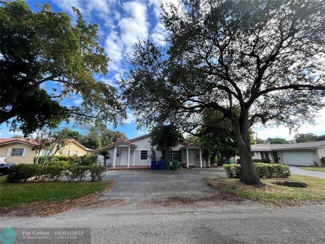 Building Photo - 4371 NW 80th Ave