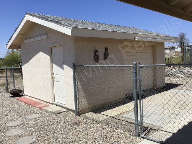 Building Photo - CUL-DE-SAC HOME