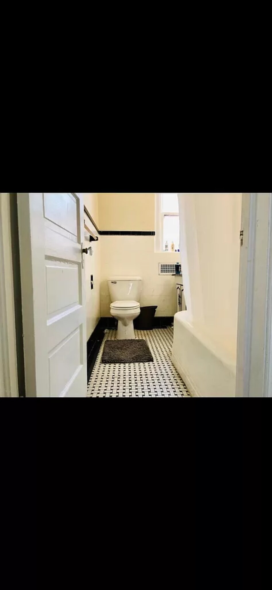 Building Photo - 1725 Vine St