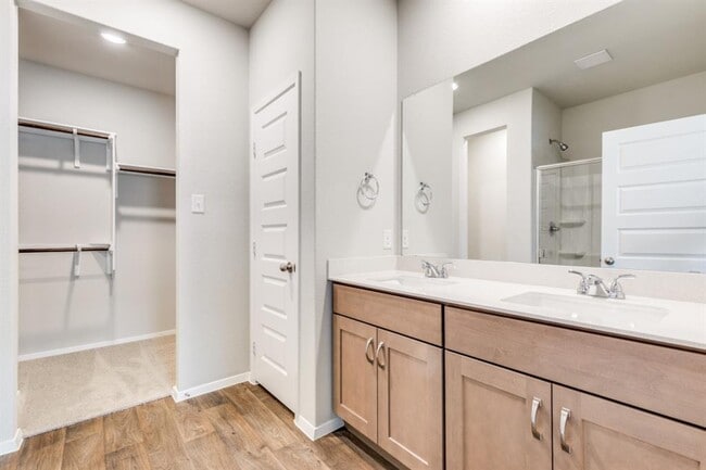 Building Photo - 11801 Murano Dr