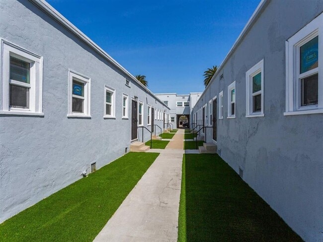 Court yard view - 326 E. 8th