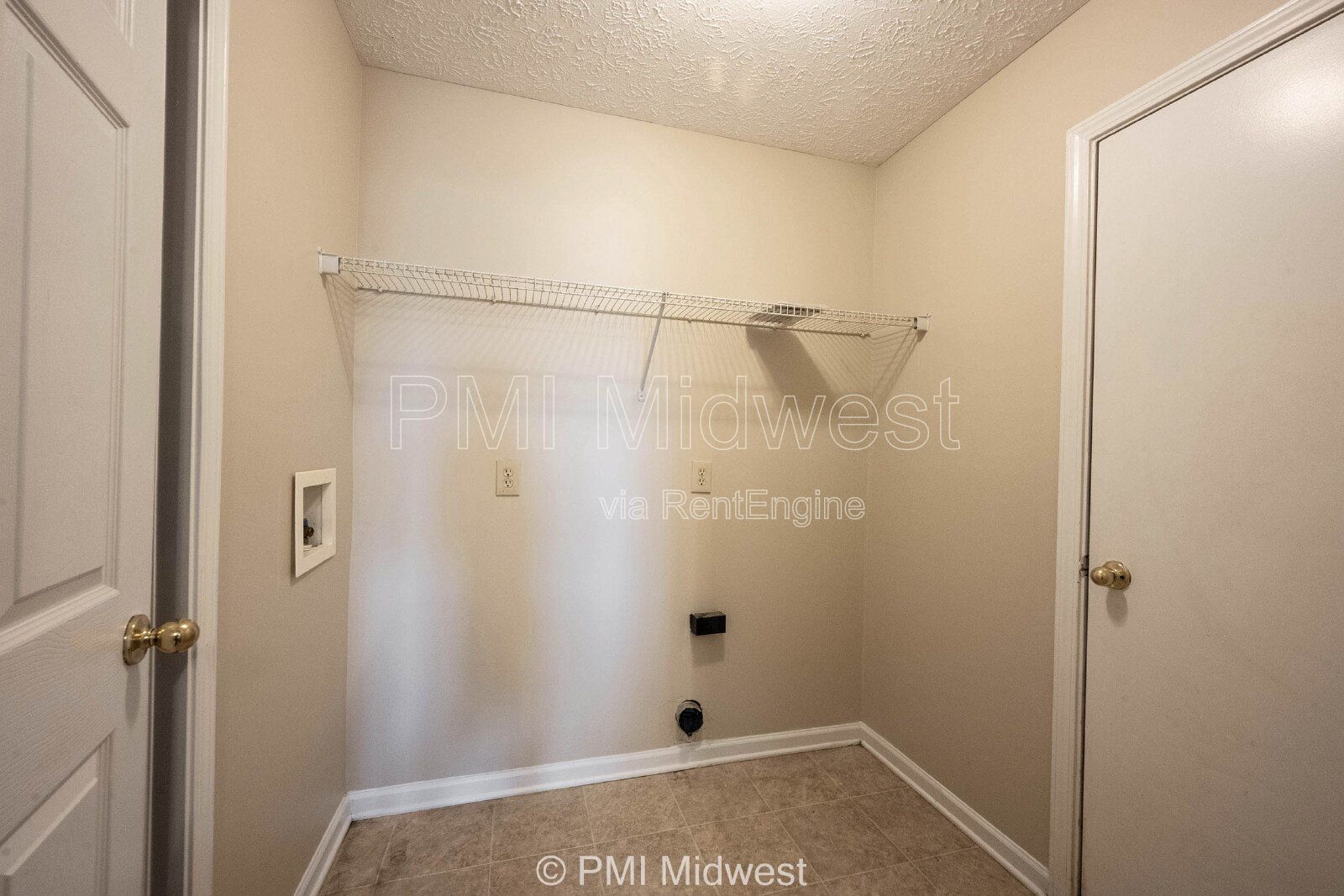 Building Photo - 2781 Grand Fir Dr