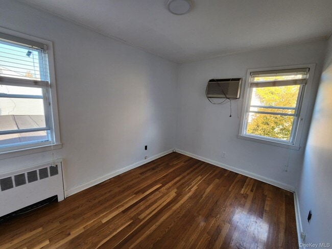 Building Photo - 544 Cedarwood Dr
