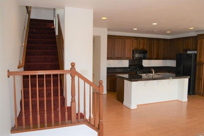 Building Photo - Spacious 4/3 located by American Canyon High available for rent!