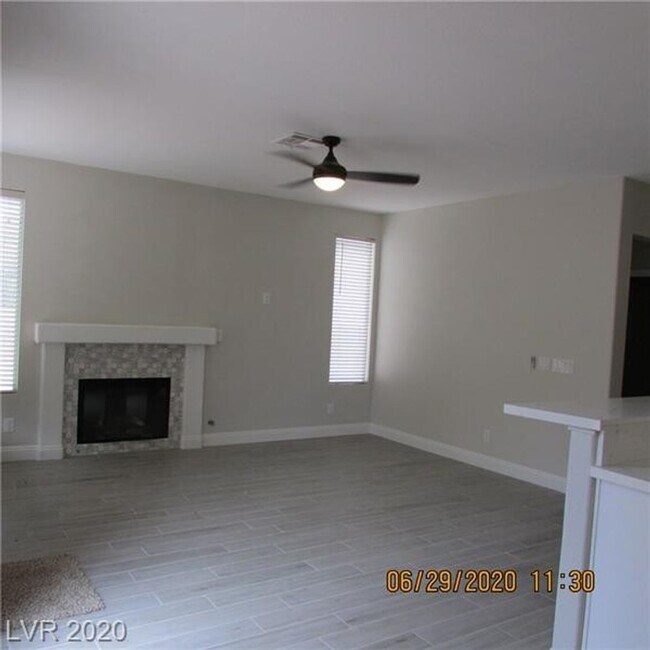 Building Photo - Beautiful 3 Bedroom/2.5 Baths in Summerlin