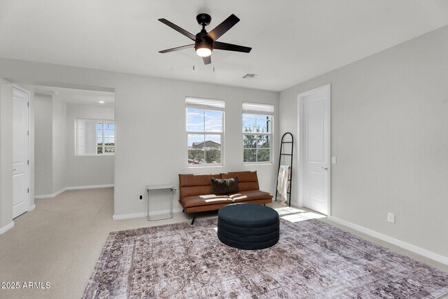 Building Photo - 9418 E Theia Dr