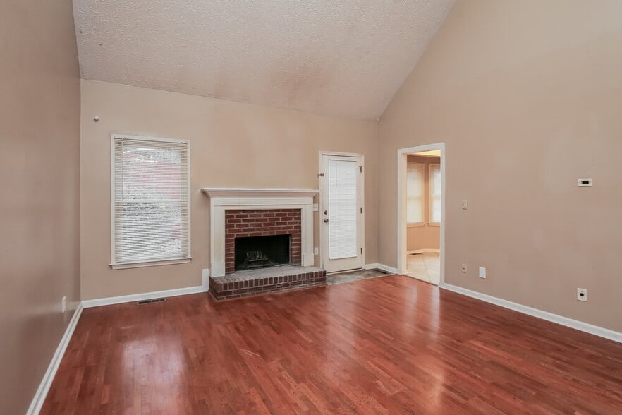 Building Photo - 710 Maggie Mae Ln