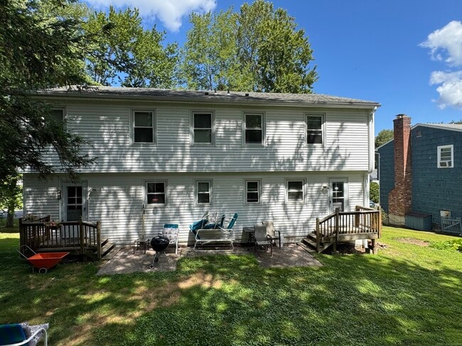 Building Photo - 19 Granite Dr
