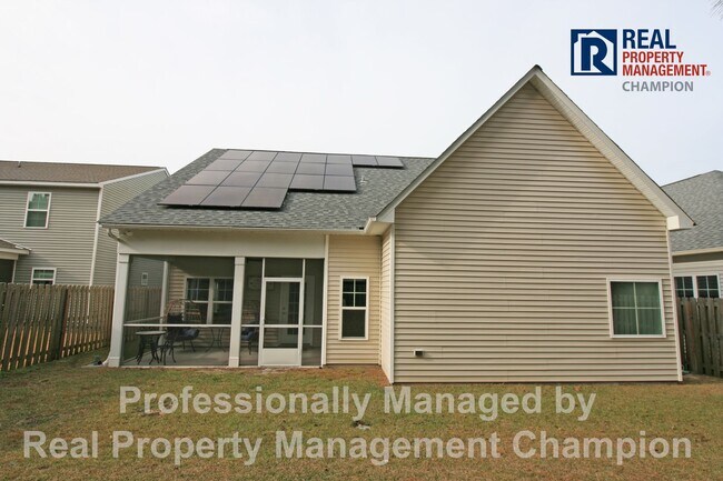 Building Photo - Immaculate 4 BD/3 BA Home w/Screened Porch and Fenced Back Yard