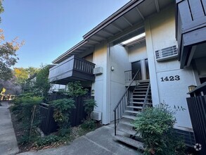 Building Photo - Updated 1 bedroom 1 bath condo in Heather ...