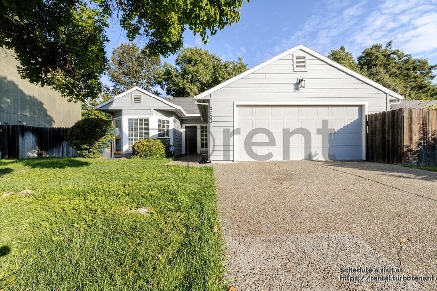 Primary Photo - 2703 Albany Ave