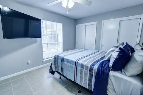 Building Photo - 18 S Catherine St