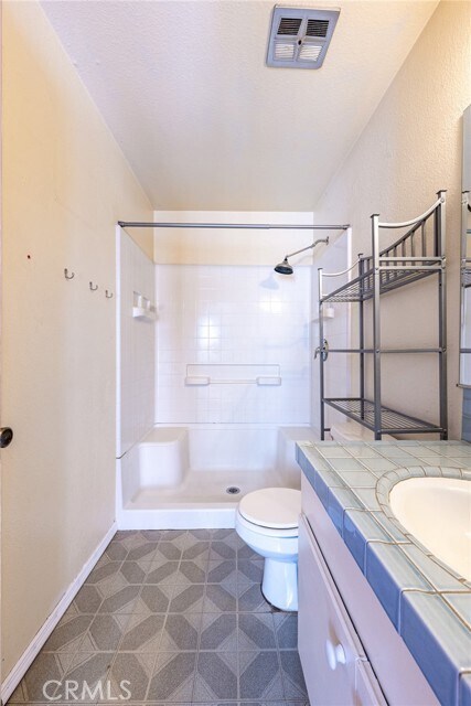 Building Photo - 324 S Palo Cedro Dr