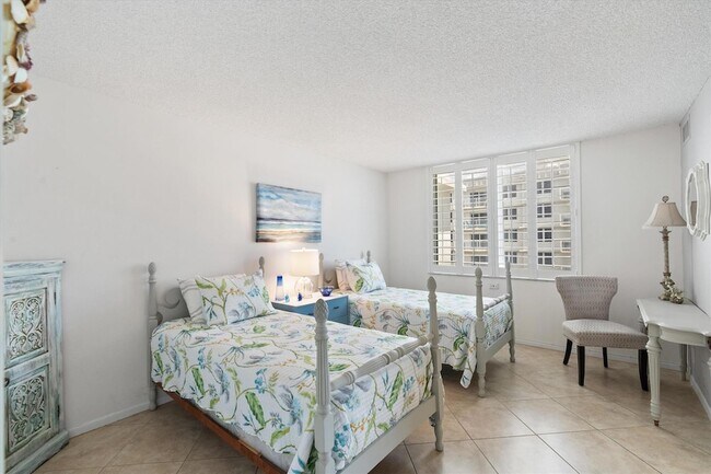 Building Photo - 3301 S Ocean Blvd