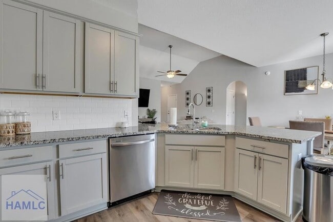 Building Photo - 181 Sunflower Cir NE