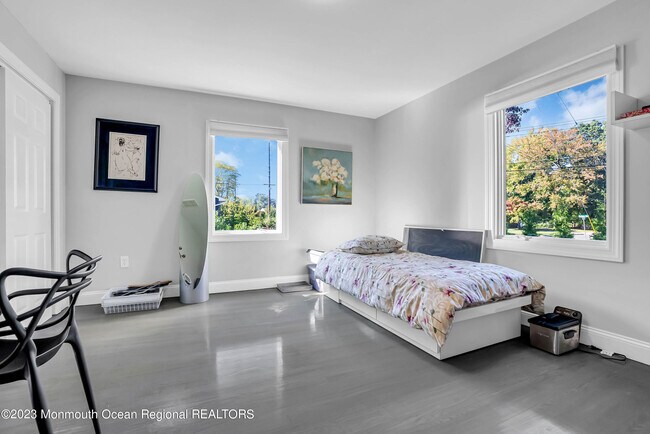 Building Photo - 900 Darlene Ave