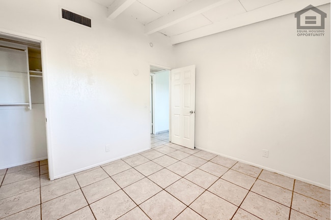 Building Photo - 2Bed/1Bath Duplex at McDowell/32nd St! Ready for Immediate Move-In! – NO HOA!