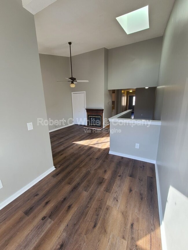 Building Photo - 279 Redstone Hl Rd