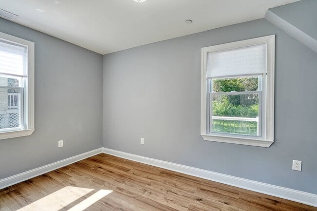 Building Photo - 112 Fox Way