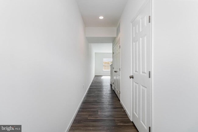 Primary Photo - 7843 Briarwood Dr