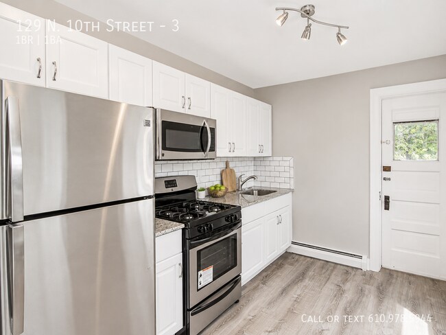 Building Photo - 129 N 10th St