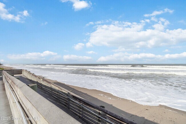 Building Photo - 215 Ballyshannon St