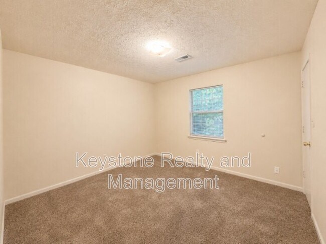 Building Photo - 1375 Thompsonville Ln