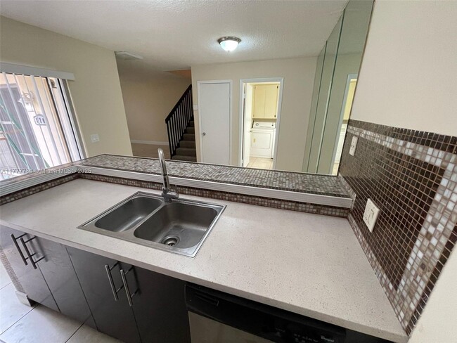 Building Photo - 870 Blue Ridge Cir