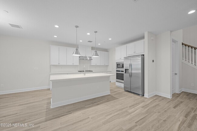 Building Photo - 23 Oak Pk Dr