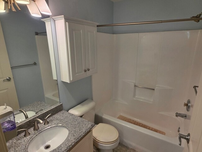 Building Photo - 2 bedroom 2 bath downtown condo