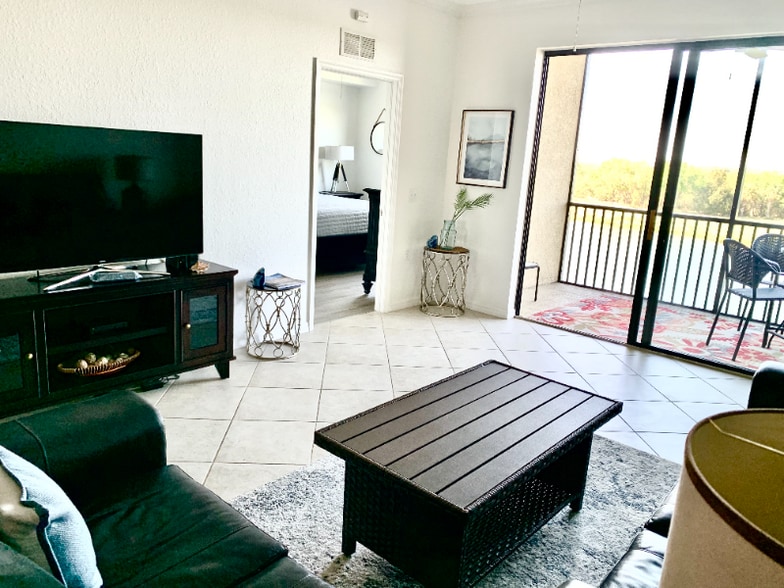 Building Photo - 7015 River Hammock Dr