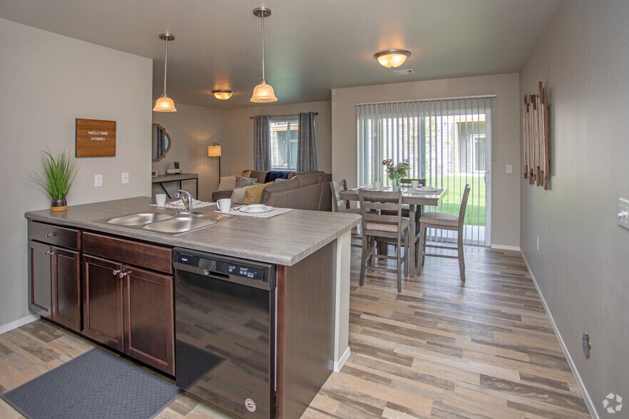 Edgewater Villas 516 E Clearwater Pl Sioux Falls SD 57108 Apartment