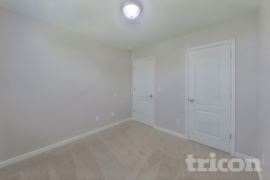 Building Photo - 528 Gentle Breeze Ln