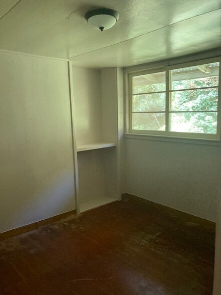 Building Photo - 600 Hoaka Rd
