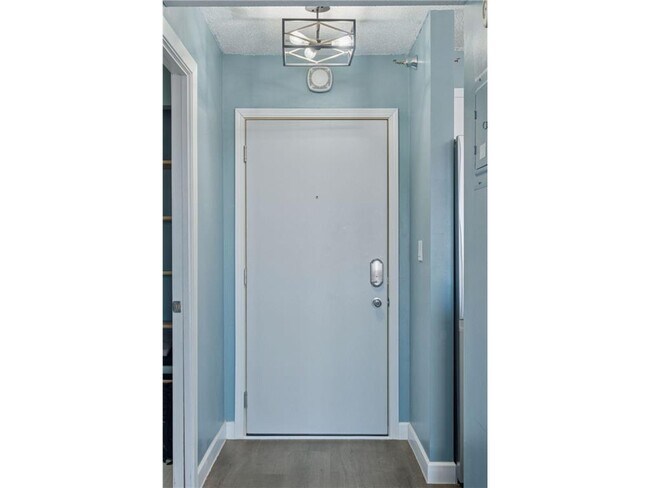 Building Photo - 66 9th St E