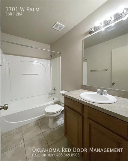 Building Photo - 1701 W Palm Pl