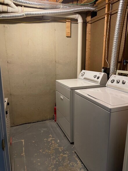 Basement laundry room - 3922 Kathryn Jean Ct