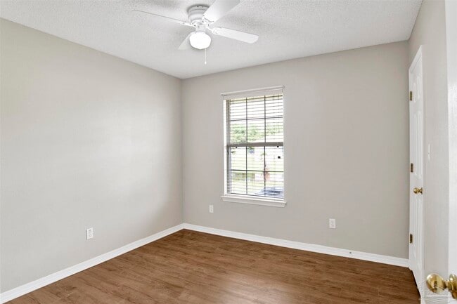 Building Photo - 3014 Concho Dr