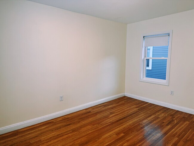 Building Photo - 4 Union Pl