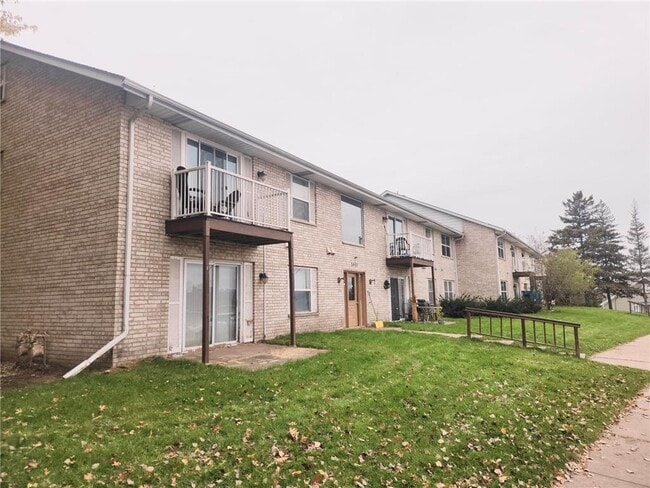 Building Photo - 2463 Cochrane Dr