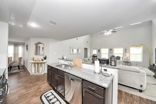 Building Photo - 2643 Ridgeback Dr