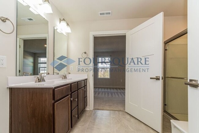 Building Photo - Ranch Home | Open Floor Plan | Attached Garage| Office