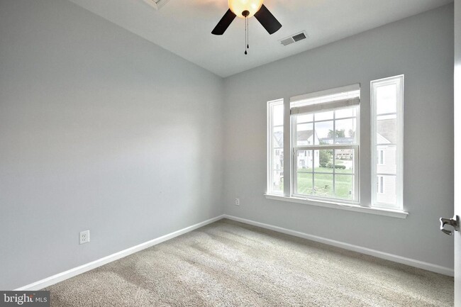 Building Photo - 1261 Elderslie Ln