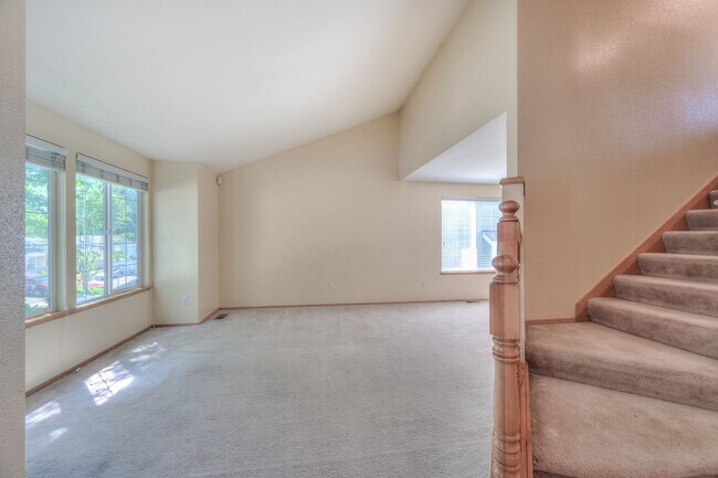 Building Photo - 14736 SE 185th Pl
