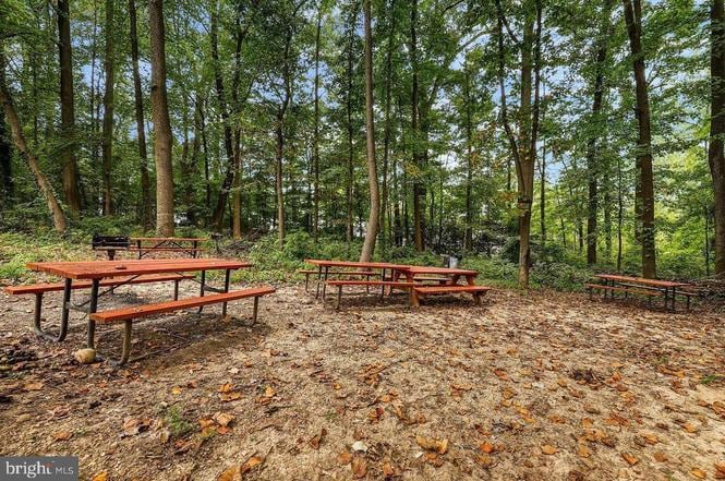 Building Photo - 2300 Pimmit Dr