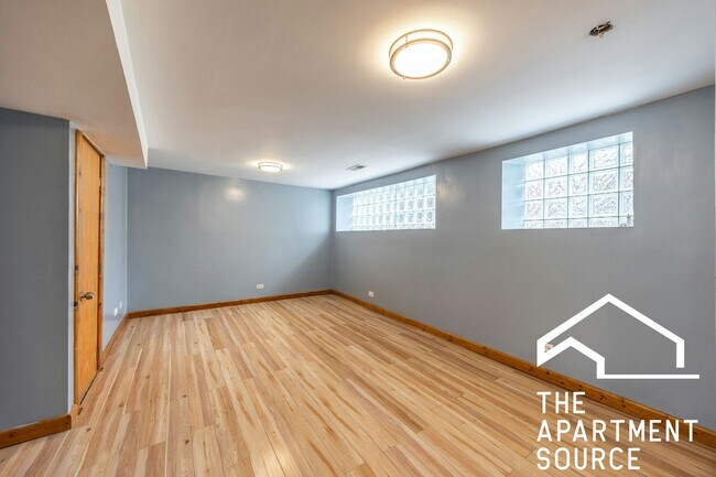 Building Photo - 1349 N Washtenaw Ave