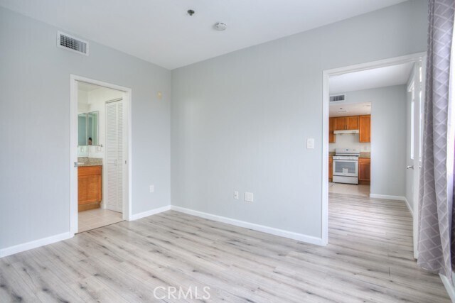 Building Photo - 580 W Main St