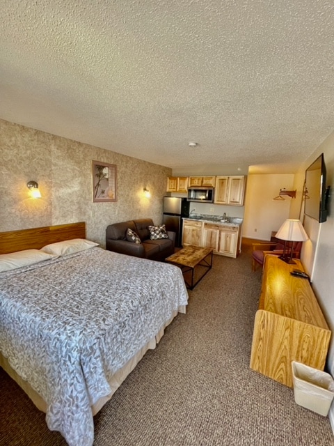 Building Photo - 590 Spruce St