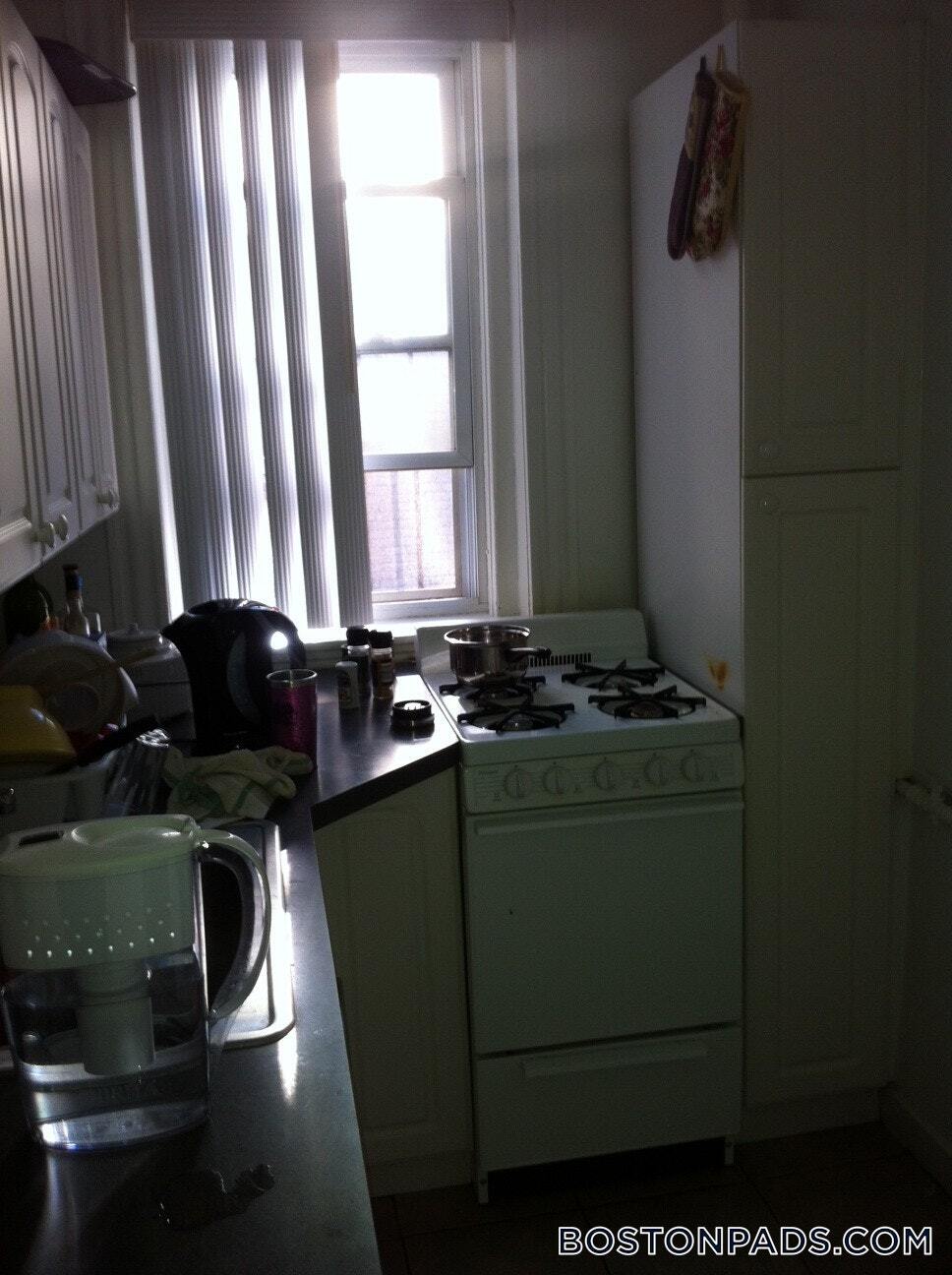 Building Photo - 95 Park Dr