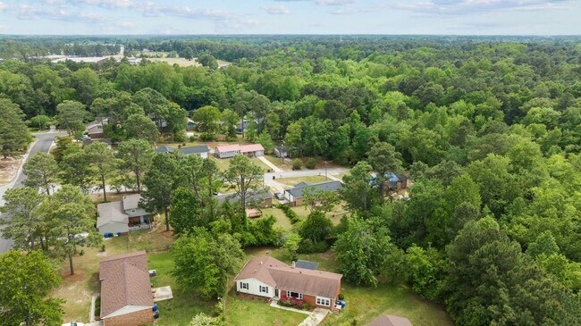 Building Photo - 4 Bedroom 2 Bath Ranch in a cul-de-sac